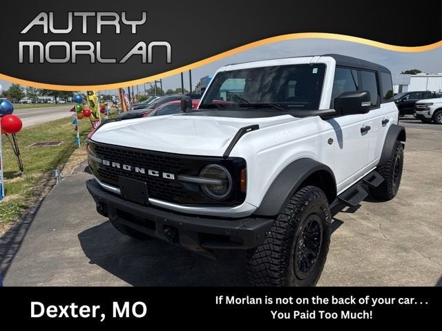 2024 Ford Bronco Wildtrak in White — front three-quarter view