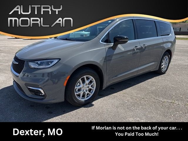 2025 Chrysler Pacifica Select in Gray — front three-quarter view